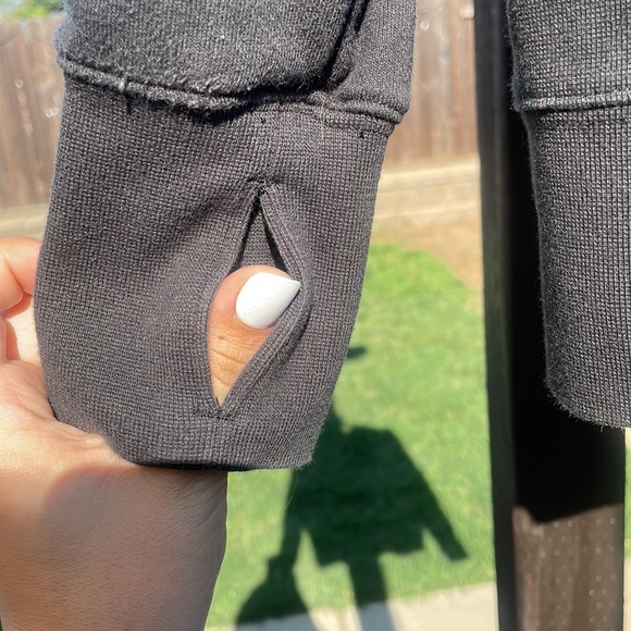 Womens Oakley sweatshirt - Picture 2 of 9